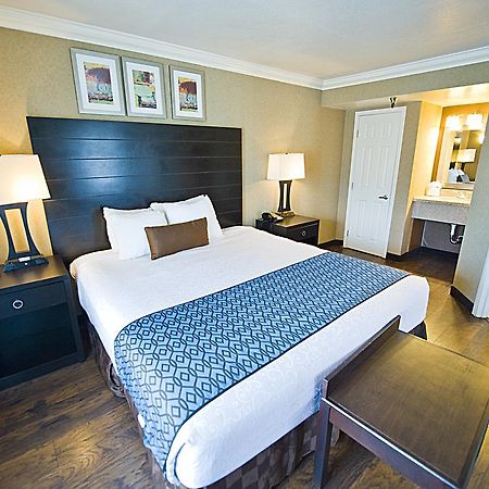 Hotel D'Lins Ontario Airport Εξωτερικό φωτογραφία