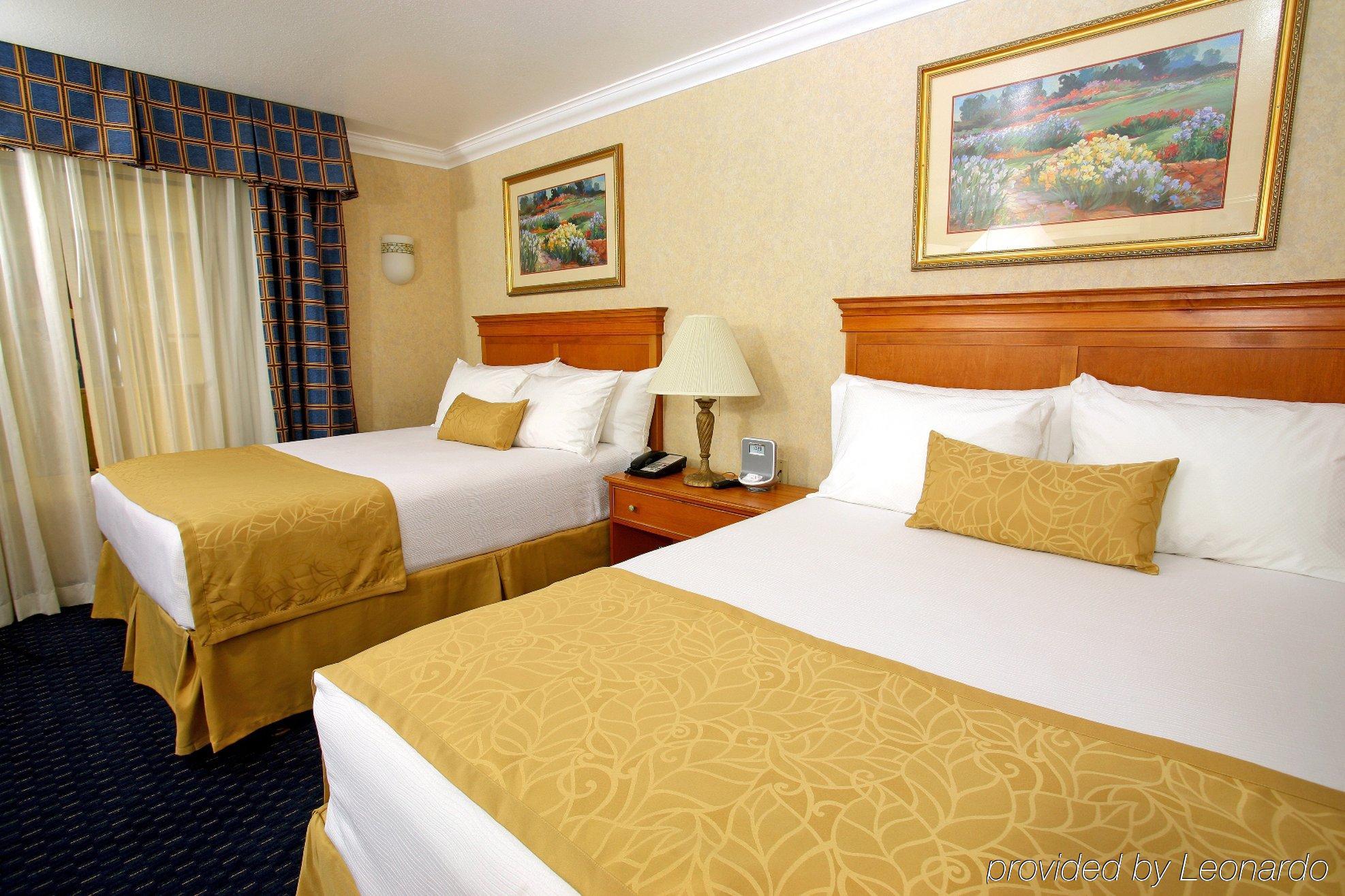 Hotel D'Lins Ontario Airport Δωμάτιο φωτογραφία
