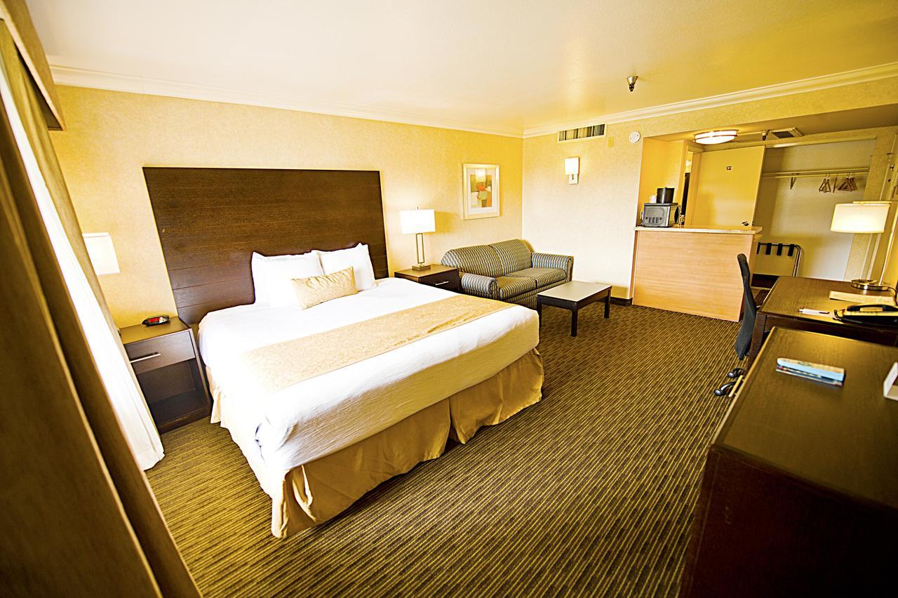 Hotel D'Lins Ontario Airport Εξωτερικό φωτογραφία