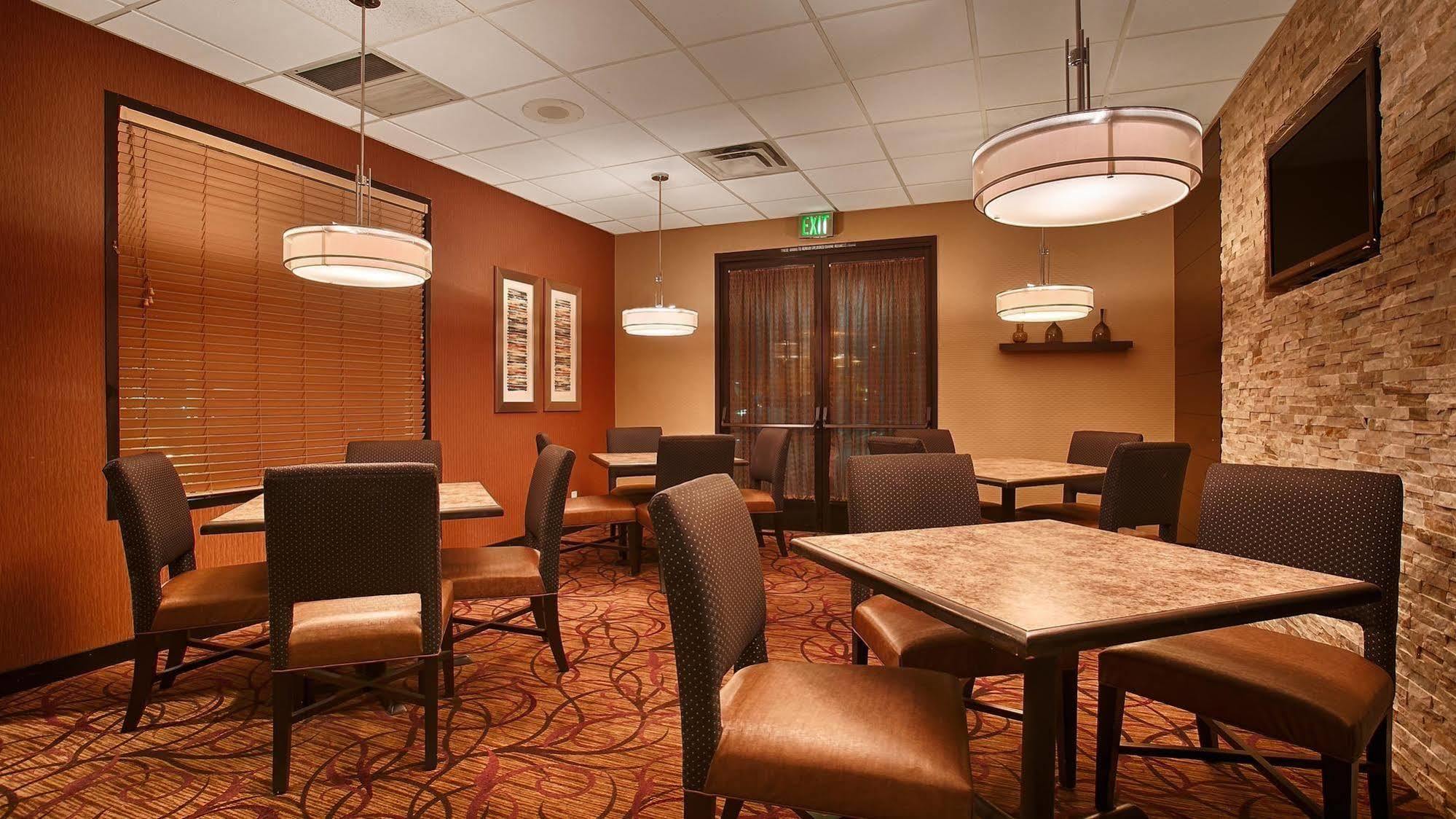 Hotel D'Lins Ontario Airport Εξωτερικό φωτογραφία