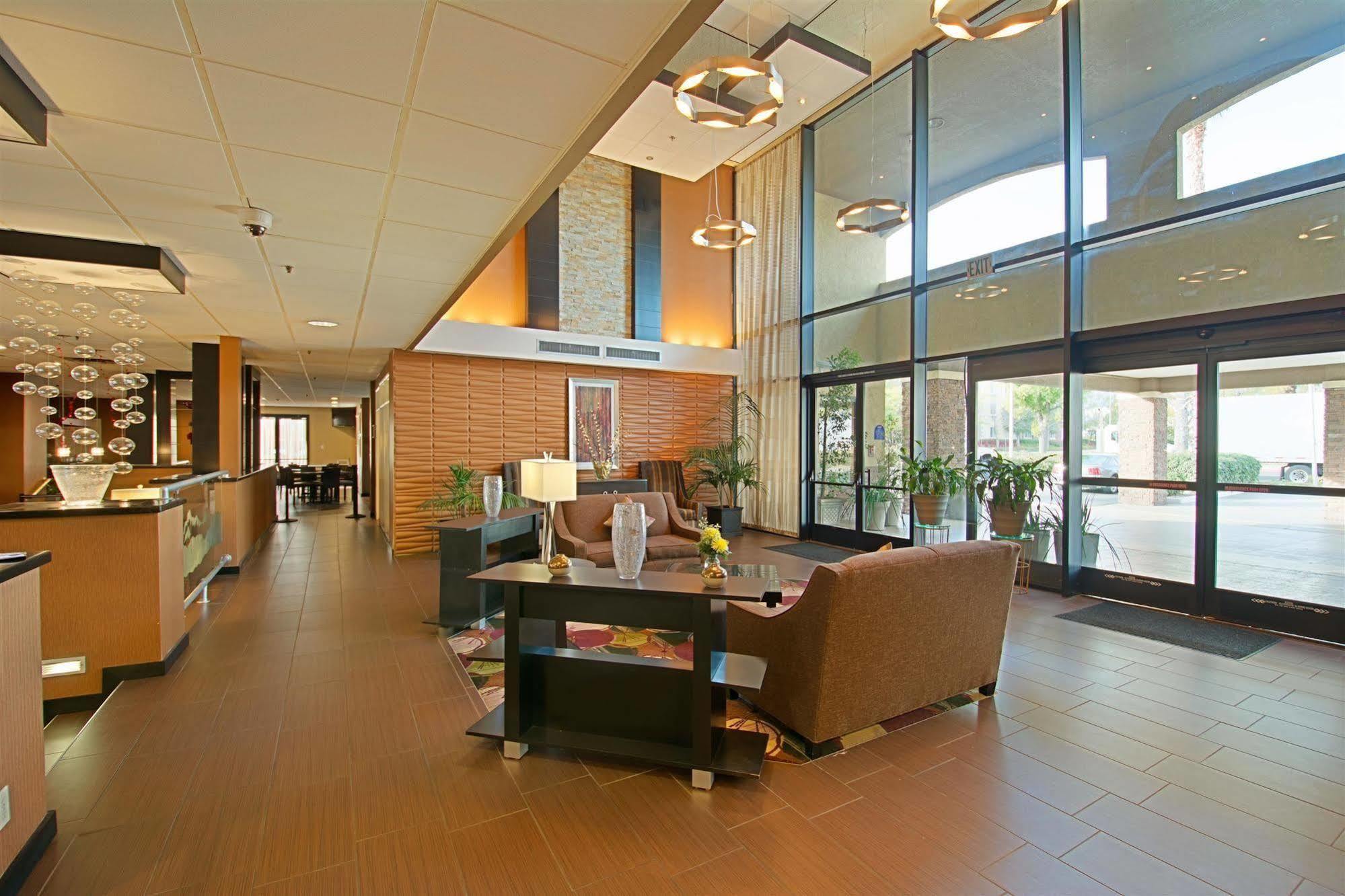 Hotel D'Lins Ontario Airport Εξωτερικό φωτογραφία